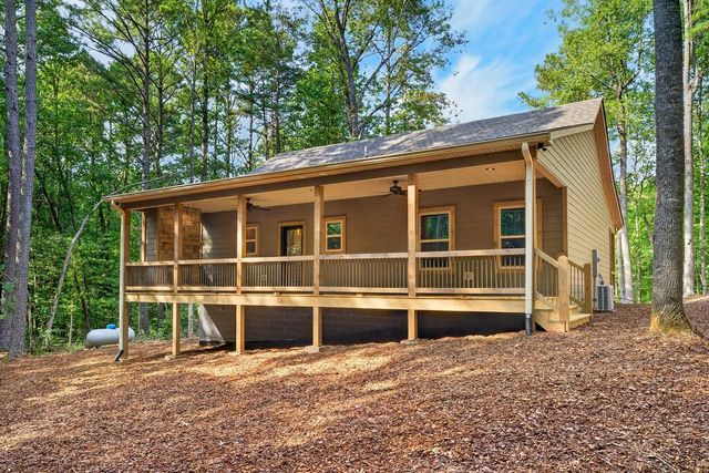 116 Reindeer Lane, Talking Rock, GA 30175