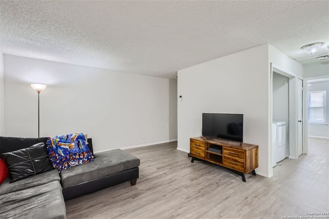 6829 Oldham, San Antonio, TX 78239