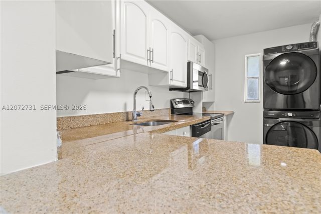 7925 Fairview Dr 105, Tamarac, FL 33321