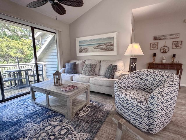 421 Appledore Cir Apt 5D, Myrtle Beach, SC 29572