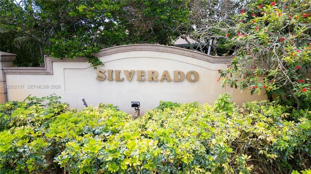 7907 N Silverado Cir, Davie, FL 33024