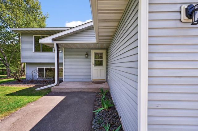 33067 Nueman Trail, Lindstrom, MN 55045