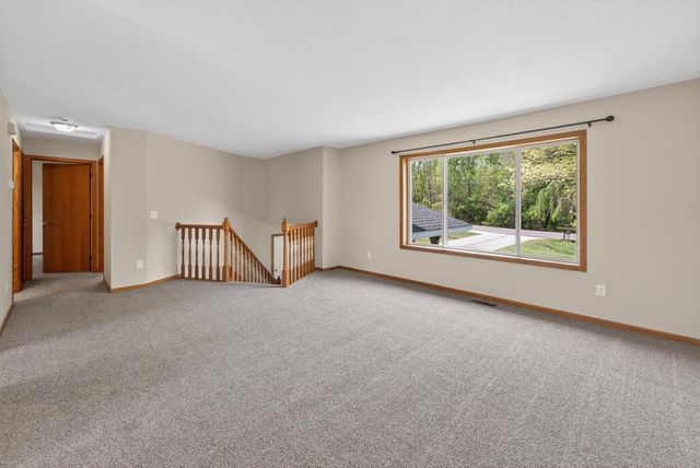 33067 Nueman Trail, Lindstrom, MN 55045