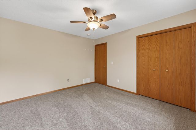 33067 Nueman Trail, Lindstrom, MN 55045