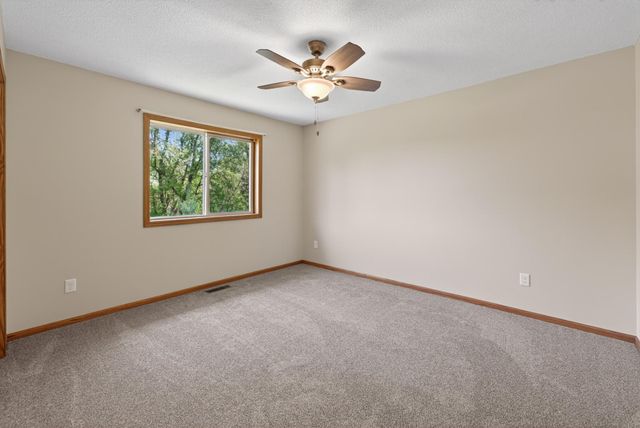33067 Nueman Trail, Lindstrom, MN 55045