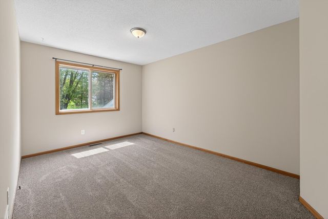 33067 Nueman Trail, Lindstrom, MN 55045