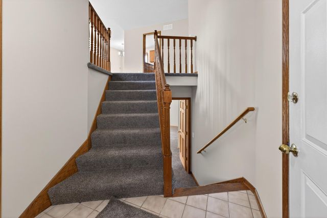 33067 Nueman Trail, Lindstrom, MN 55045