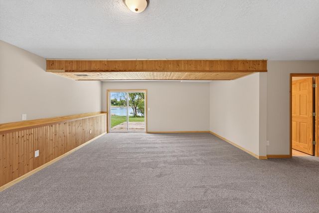 33067 Nueman Trail, Lindstrom, MN 55045