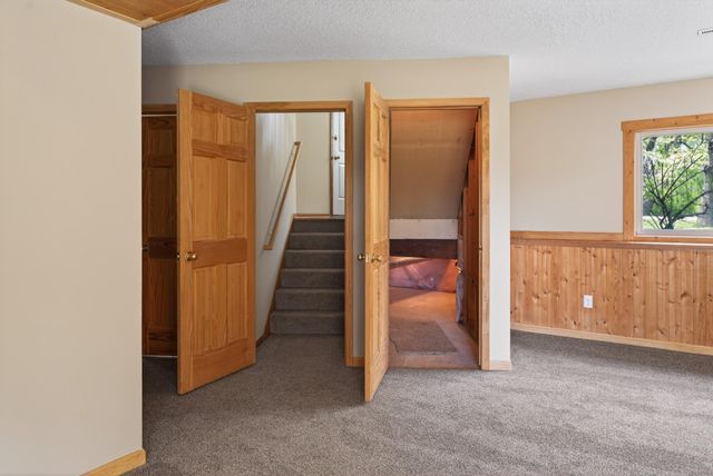 33067 Nueman Trail, Lindstrom, MN 55045