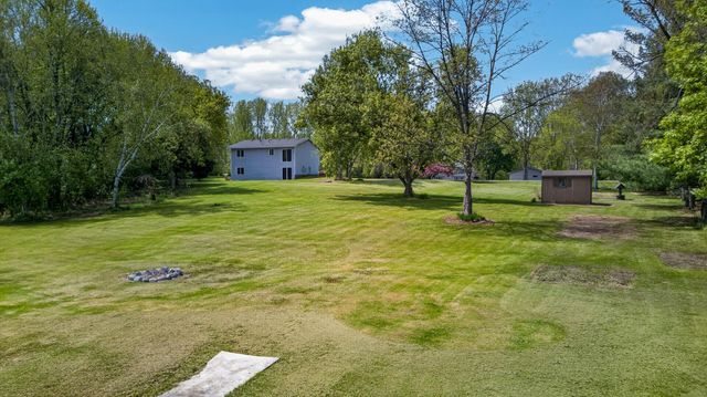 33067 Nueman Trail, Lindstrom, MN 55045