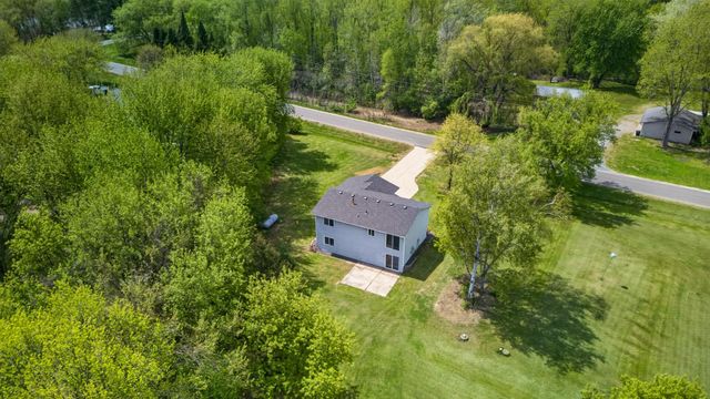 33067 Nueman Trail, Lindstrom, MN 55045