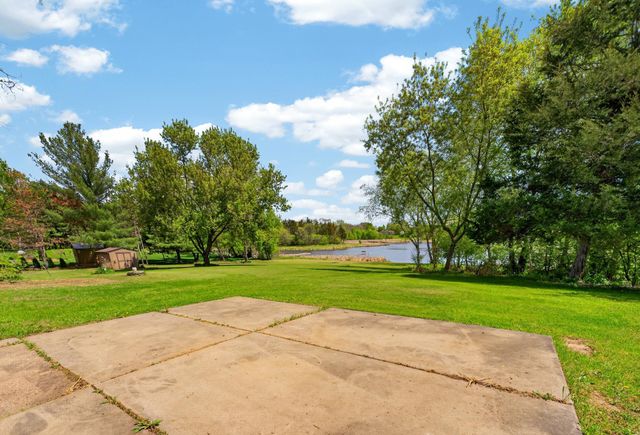 33067 Nueman Trail, Lindstrom, MN 55045