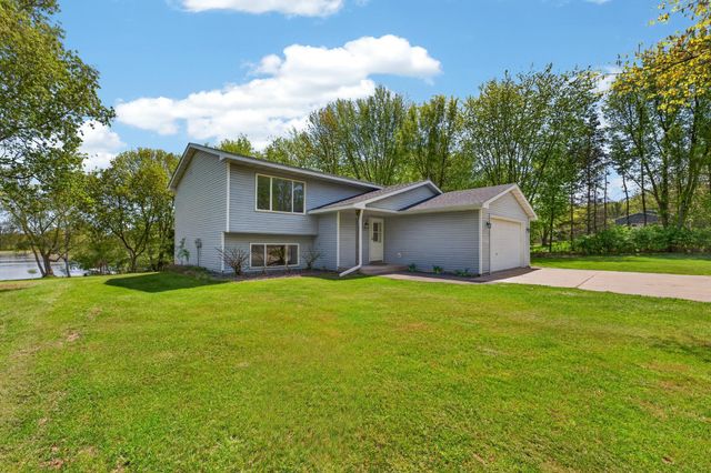 33067 Nueman Trail, Lindstrom, MN 55045