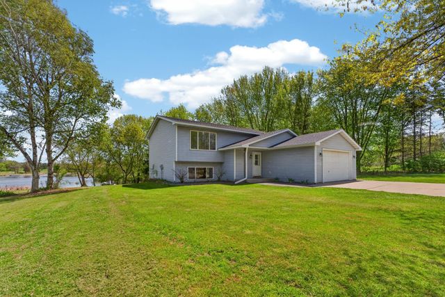 33067 Nueman Trail, Lindstrom, MN 55045