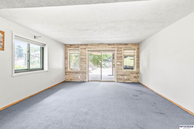 803 Otter Court, Plattsmouth, NE 68048
