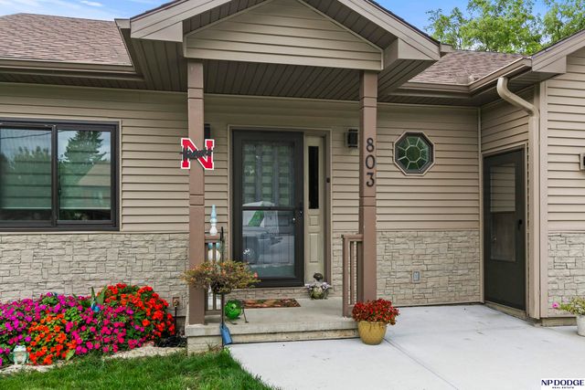 803 Otter Court, Plattsmouth, NE 68048