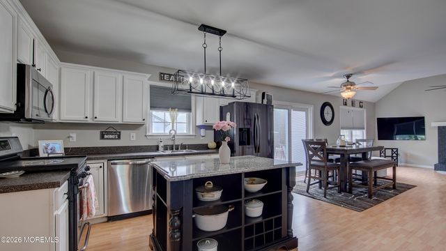 2 Christina Court, Jackson, NJ 08527
