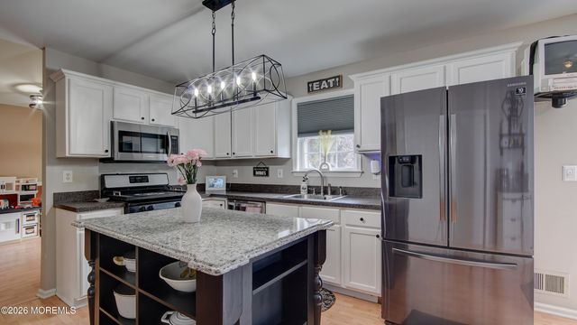 2 Christina Court, Jackson, NJ 08527