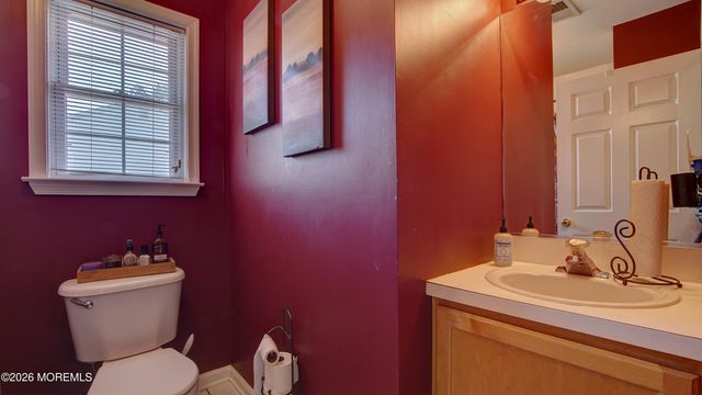 2 Christina Court, Jackson, NJ 08527