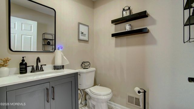 2 Christina Court, Jackson, NJ 08527