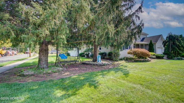 2 Christina Court, Jackson, NJ 08527