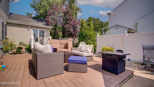 2 Christina Court, Jackson, NJ 08527