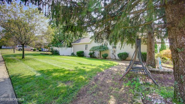 2 Christina Court, Jackson, NJ 08527