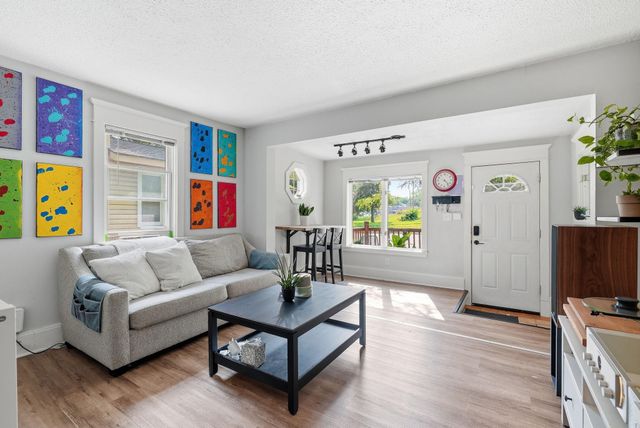 332 Duke Street, Saint Paul, MN 55102