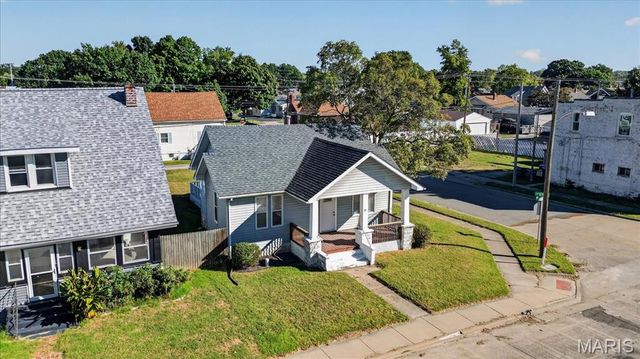 645 MADISON Avenue, Wood River, IL 62095