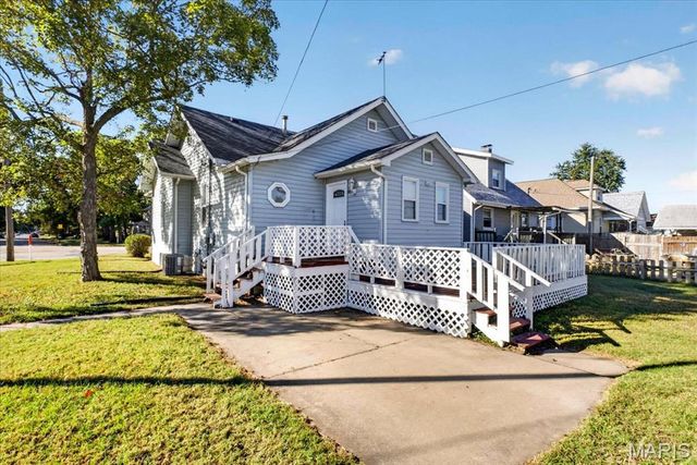645 MADISON Avenue, Wood River, IL 62095