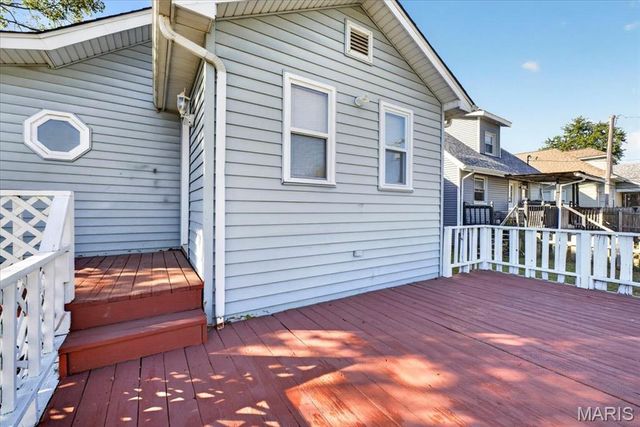 645 MADISON Avenue, Wood River, IL 62095