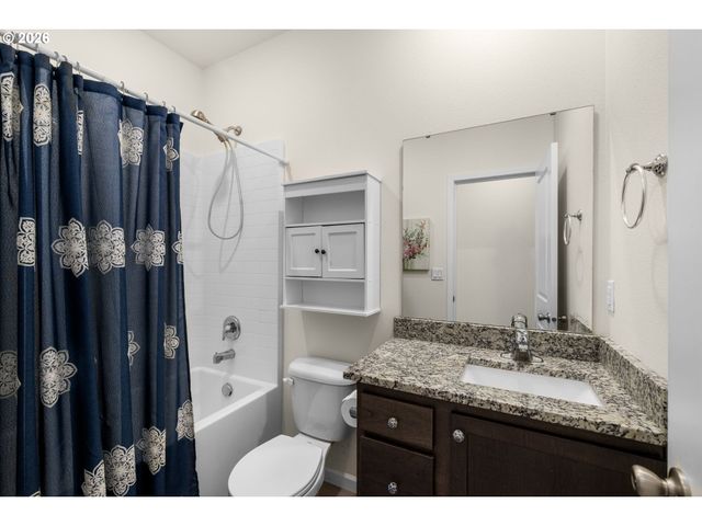 1408 W 16TH Ave, La Center, WA 98629