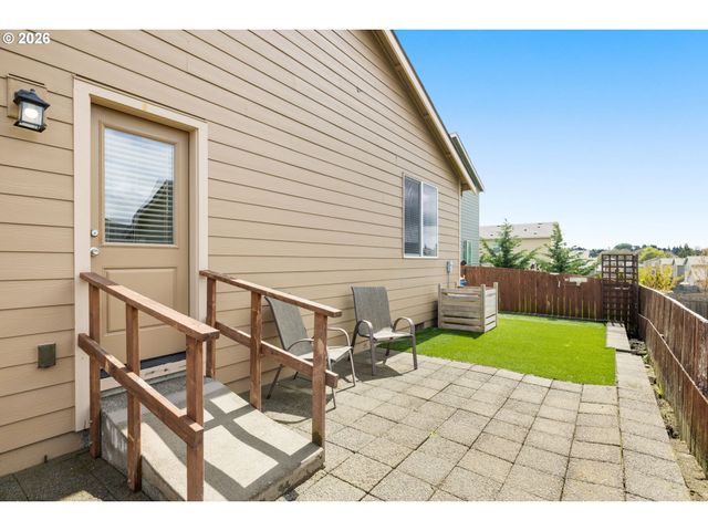 1408 W 16TH Ave, La Center, WA 98629