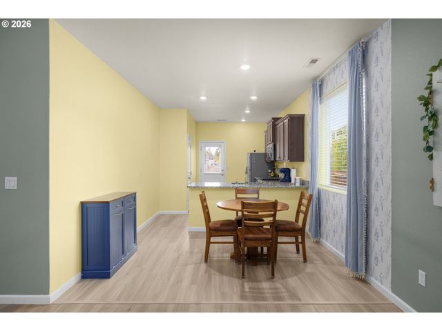 1408 W 16TH Ave, La Center, WA 98629