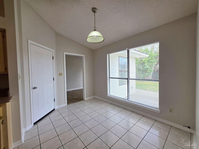 824 Lavon Dr, Pensacola, FL 32506