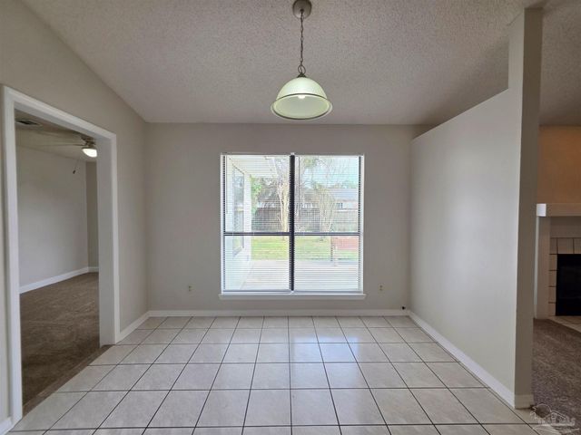 824 Lavon Dr, Pensacola, FL 32506