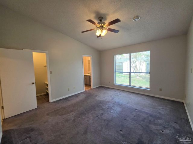 824 Lavon Dr, Pensacola, FL 32506