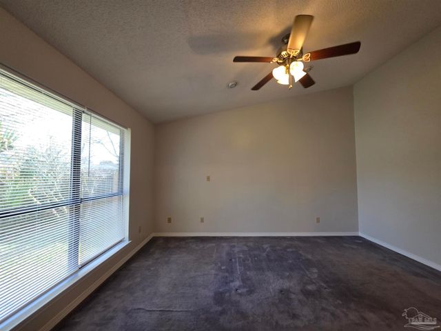 824 Lavon Dr, Pensacola, FL 32506