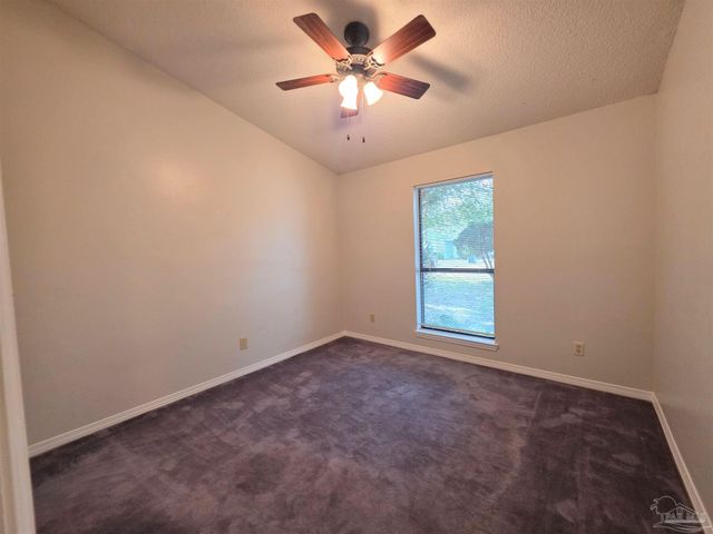 824 Lavon Dr, Pensacola, FL 32506