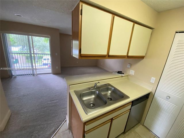 1259 SW 46th Ave 1914, Pompano Beach, FL 33069