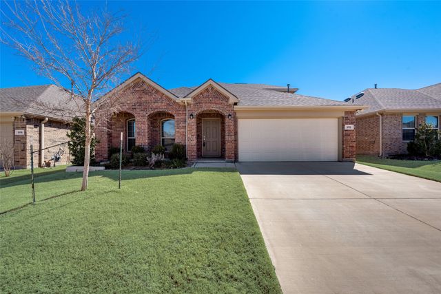 9112 Flying Eagle Lane, Fort Worth, TX 76131