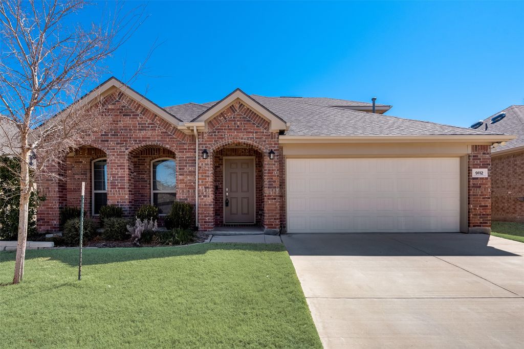 9112 Flying Eagle Lane, Fort Worth, TX 76131