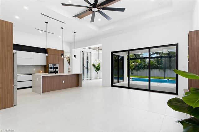 2814 Surfside BLVD, Cape Coral, FL 33914