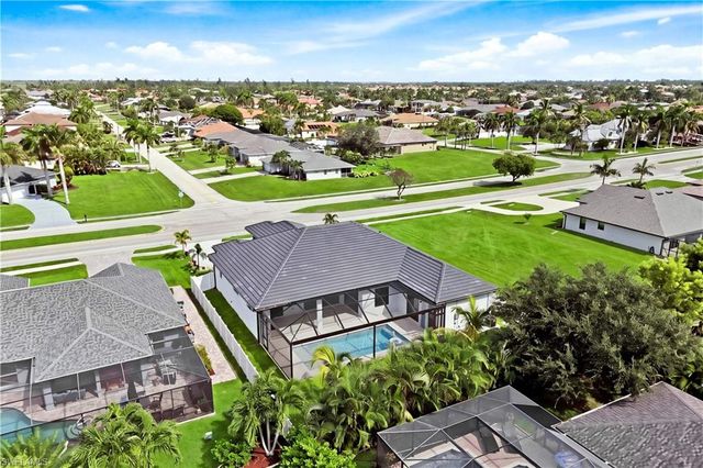 2814 Surfside BLVD, Cape Coral, FL 33914