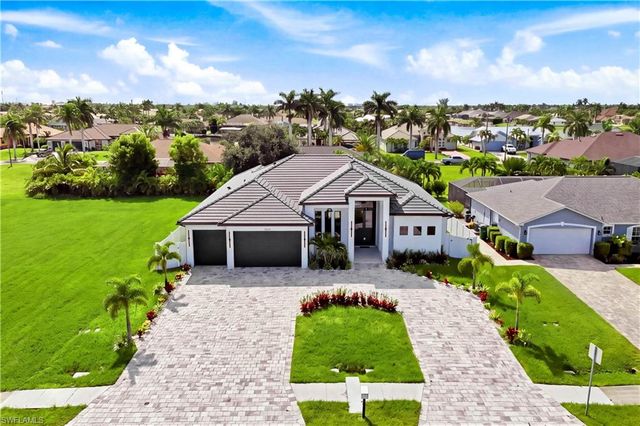 2814 Surfside BLVD, Cape Coral, FL 33914