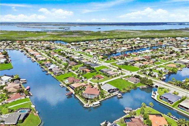 2814 Surfside BLVD, Cape Coral, FL 33914