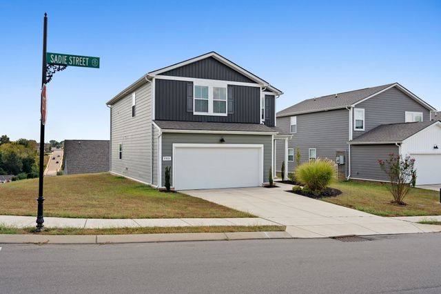 3901 Sadie St, Columbia, TN 38401