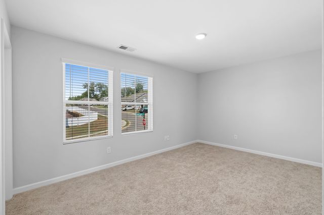 3901 Sadie St, Columbia, TN 38401