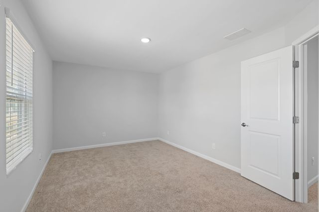 3901 Sadie St, Columbia, TN 38401