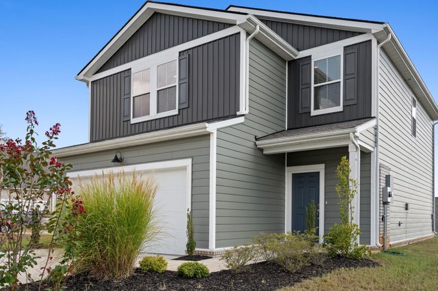 3901 Sadie St, Columbia, TN 38401